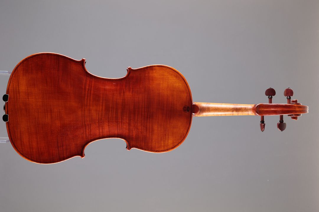 Leonhardt Rainer W. - Mittenwald Anno 2026 - die dunkle Liebe - 40,5 cm - B-144